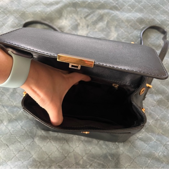 Y2K Michael Kors Black and Gold Backpack with Adjustable‎ Straps genuine leather - Picture 6 of 6